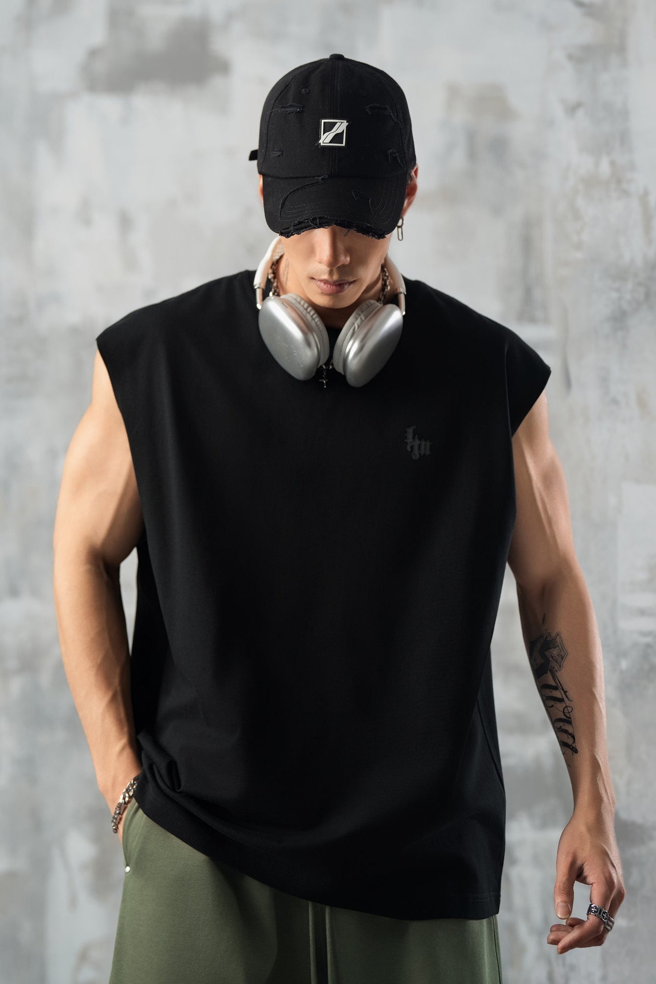 Casual wide shoulder sleeveless #LM018