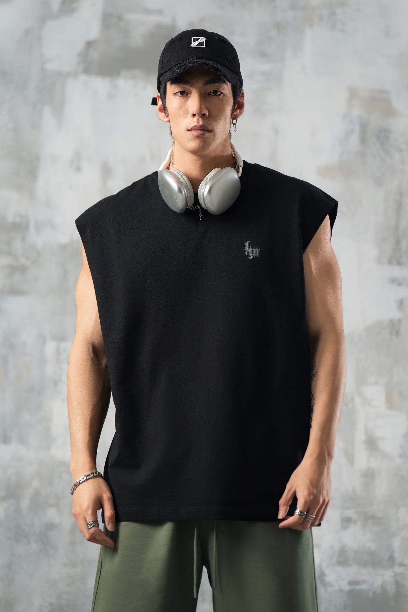 Casual wide shoulder sleeveless #LM018