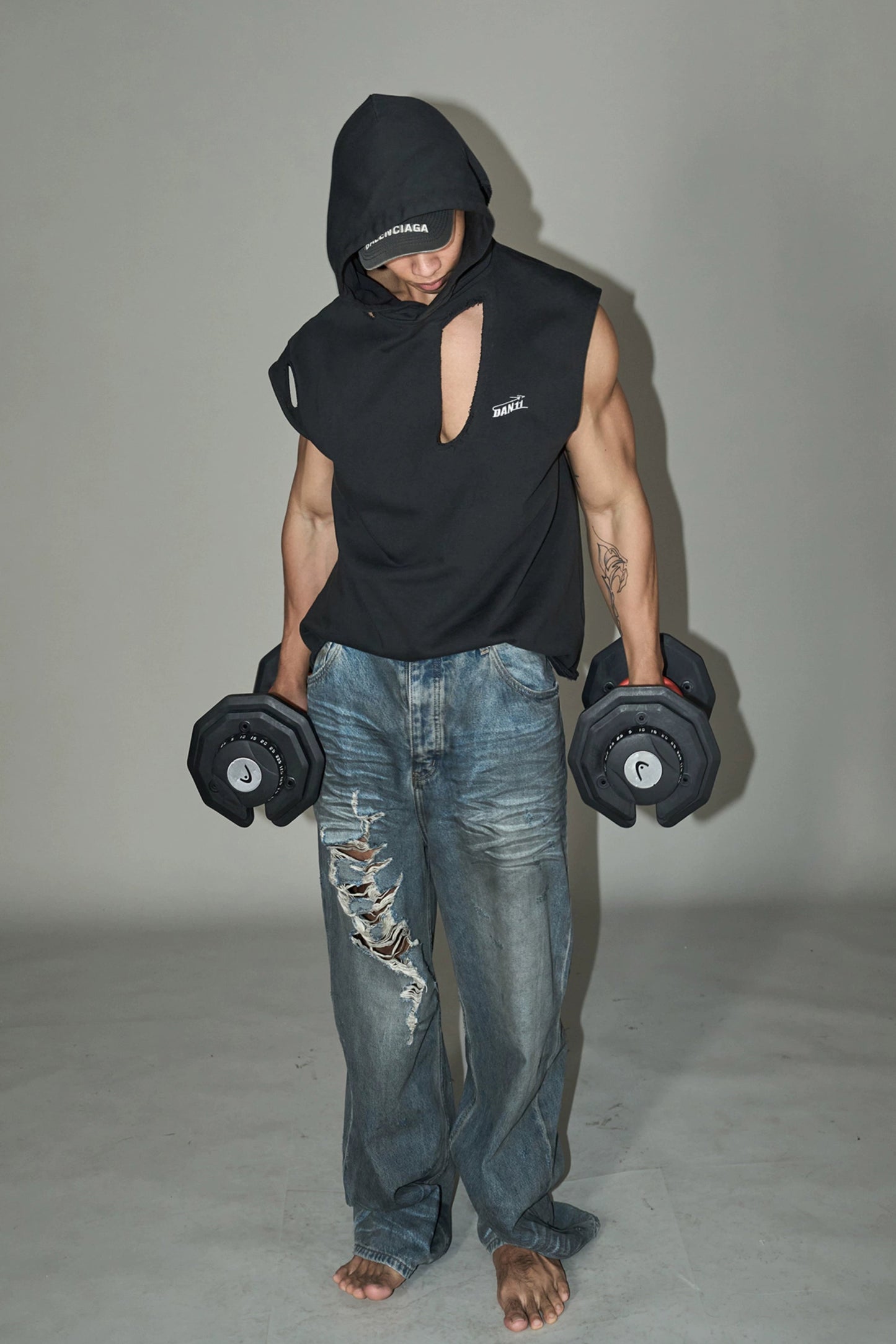Wash embroidery hooded vest  #YG007